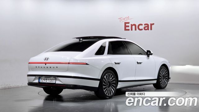 Hyundai Grandeur Hybrid (GN7) Calligraphy 2026 — фото 2