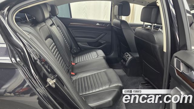 Volkswagen Passat GT (B8) 2.0 TDI Premium 2018 — фото 12