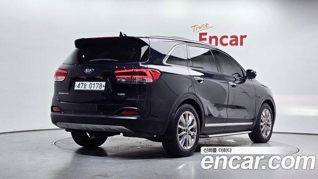 Kia Sorento Diesel 2.0 2WD Noblesse 2017 — фото 2