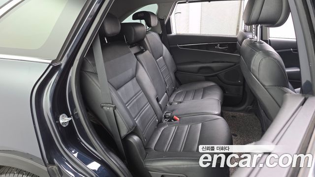 Kia Sorento Diesel 2.0 2WD Noblesse 2017 — фото 12