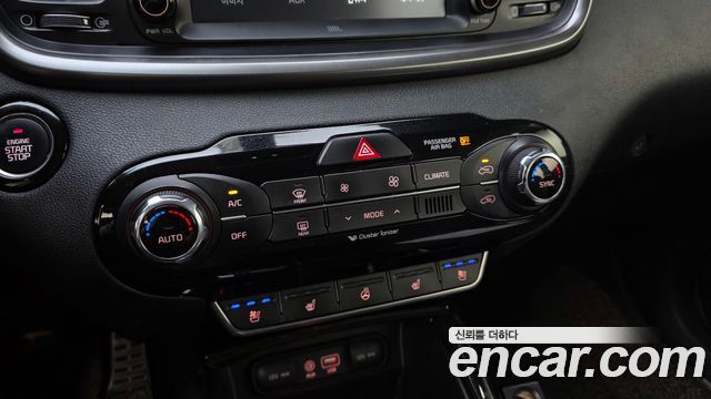 Kia Sorento Diesel 2.0 2WD Noblesse 2017 — фото 16