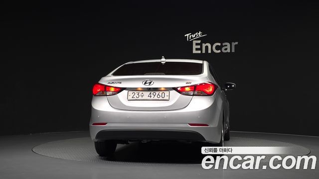Hyundai Avante 1.6 GDi Smart Standard 2016 — фото 4