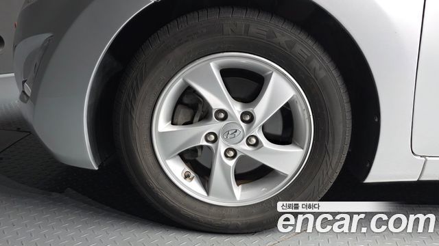 Hyundai Avante 1.6 GDi Smart Standard 2016 — фото 5