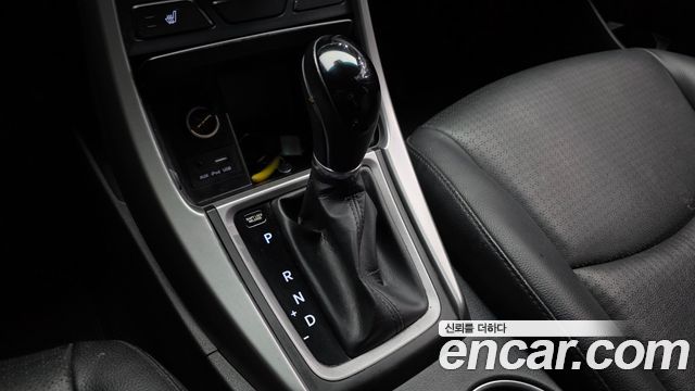 Hyundai Avante 1.6 GDi Smart Standard 2016 — фото 9