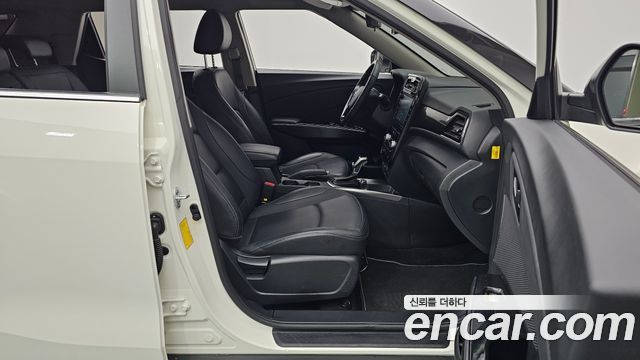 KG Mobility (SsangYong) Tivoli Air 1.5 A3 2WD 2022 — фото 11