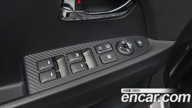 Kia Sportage R Diesel 2WD Prestige 2015 — фото 11