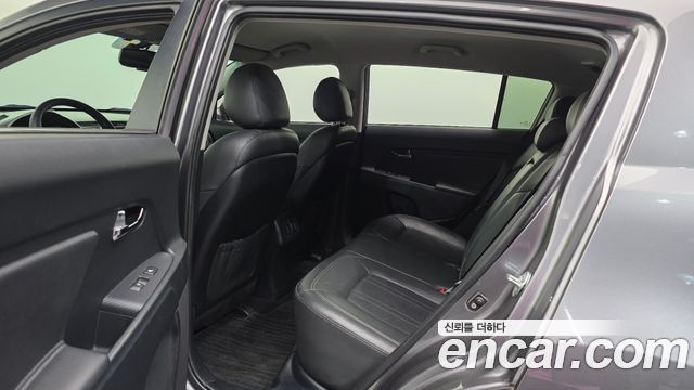 Kia Sportage R Diesel 2WD Prestige 2015 — фото 16