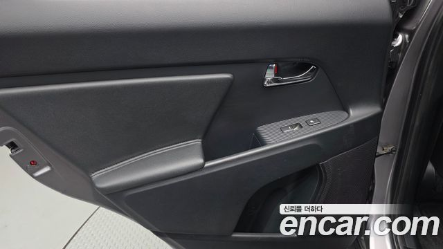Kia Sportage R Diesel 2WD Prestige 2015 — фото 25