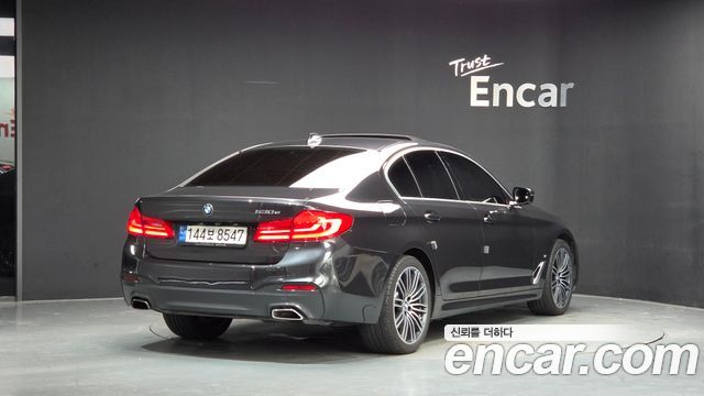 BMW 5 Series (G30) 530e M Sport 2020 — фото 2