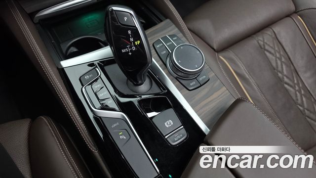 BMW 5 Series (G30) 530e M Sport 2020 — фото 9