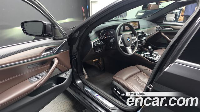 BMW 5 Series (G30) 530e M Sport 2020 — фото 10