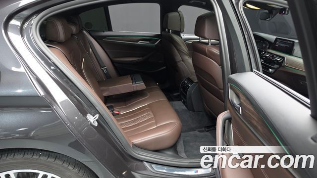 BMW 5 Series (G30) 530e M Sport 2020 — фото 11