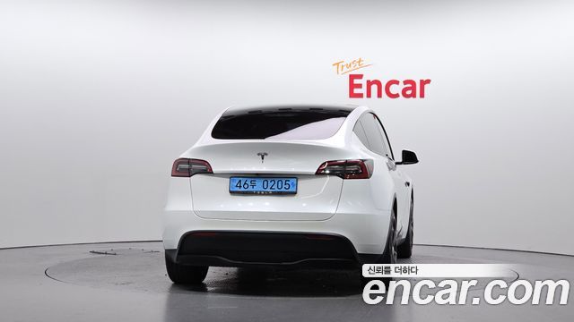 Tesla Model Y RWD 2023 — фото 4
