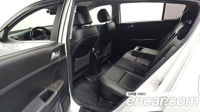 Kia Sportage The Bold Diesel 2.0 4WD Luxury 2019 — фото 11