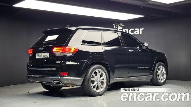 Jeep Grand Cherokee 3.0 Diesel Overland Summit WK2 2020 — фото 2