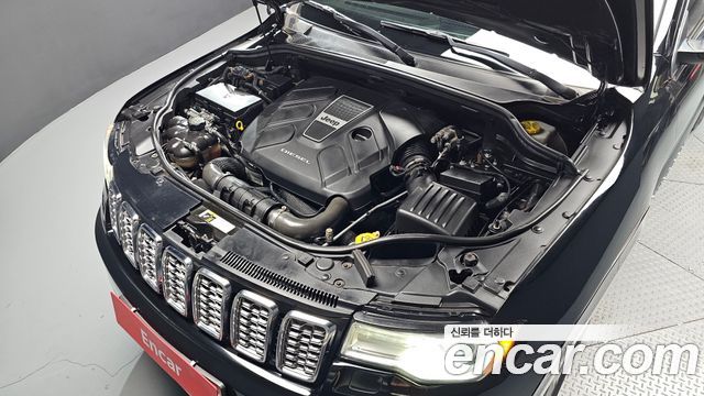 Jeep Grand Cherokee 3.0 Diesel Overland Summit WK2 2020 — фото 6