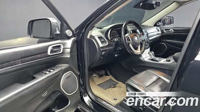 Jeep Grand Cherokee 3.0 Diesel Overland Summit WK2 2020 — фото 10