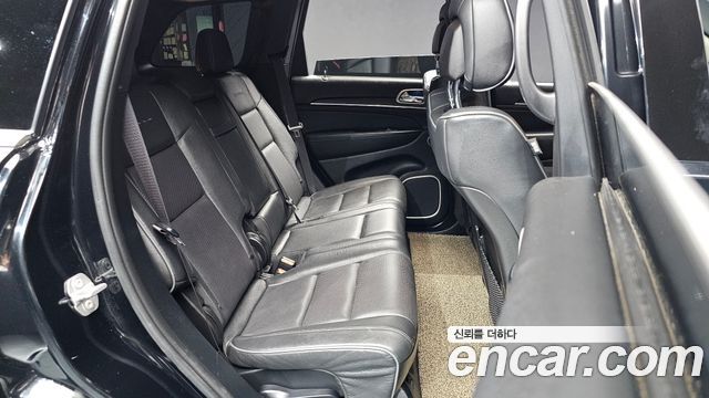 Jeep Grand Cherokee 3.0 Diesel Overland Summit WK2 2020 — фото 12
