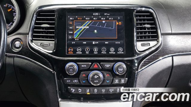 Jeep Grand Cherokee 3.0 Diesel Overland Summit WK2 2020 — фото 14