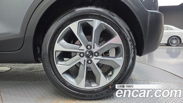 Kia Stonic Diesel 1.6 Prestige 2018 — фото 5