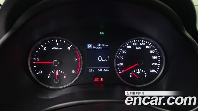 Kia Stonic Diesel 1.6 Prestige 2018 — фото 8