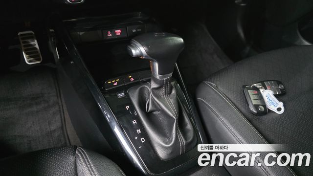 Kia Stonic Diesel 1.6 Prestige 2018 — фото 9