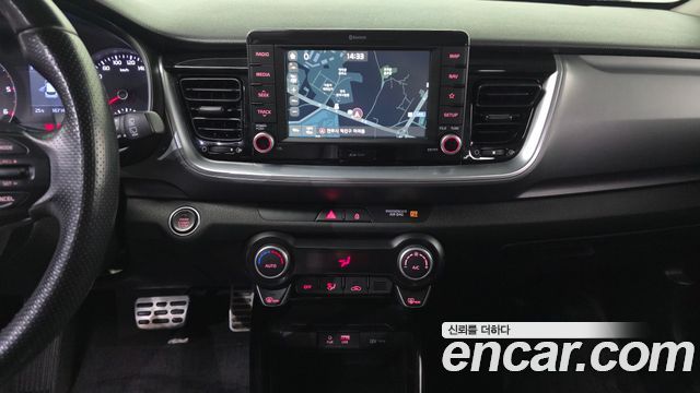 Kia Stonic Diesel 1.6 Prestige 2018 — фото 14