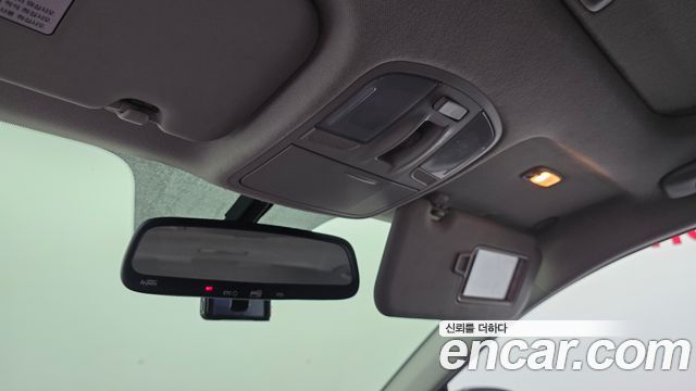 Kia Stonic Diesel 1.6 Prestige 2018 — фото 16
