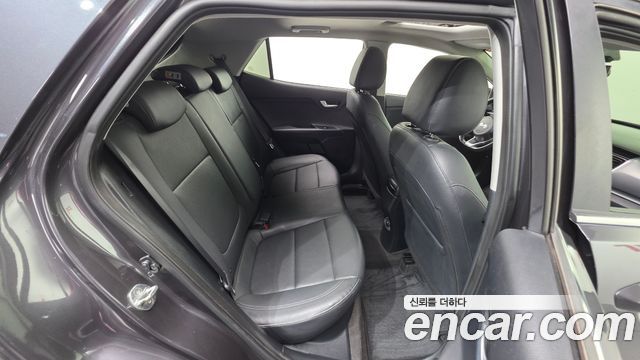 Kia Stonic Diesel 1.6 Prestige 2018 — фото 18