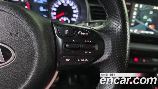Kia Stonic Diesel 1.6 Prestige 2018 — фото 28