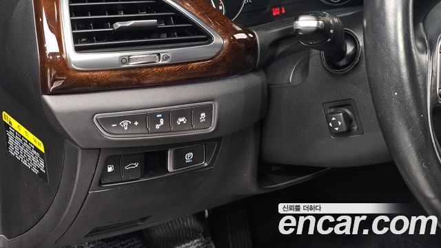 Genesis EQ900 3.8 GDI AWD Prestige 2017 — фото 15