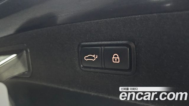 Genesis EQ900 3.8 GDI AWD Prestige 2017 — фото 19