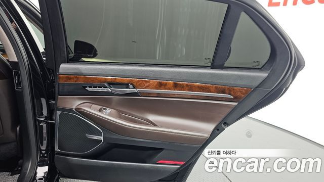 Genesis EQ900 3.8 GDI AWD Prestige 2017 — фото 25