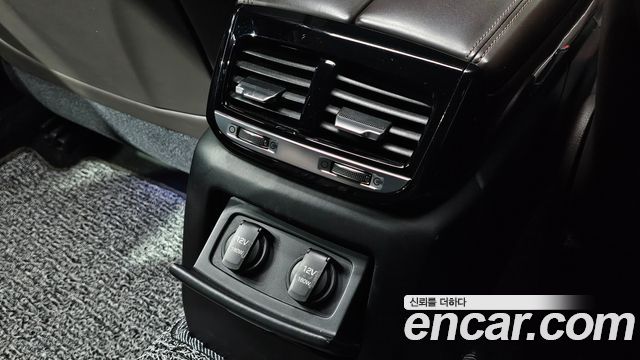 Genesis EQ900 3.8 GDI AWD Prestige 2017 — фото 30