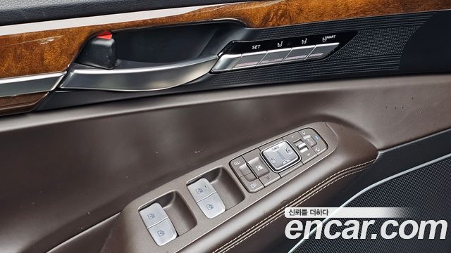 Genesis EQ900 3.8 GDI AWD Prestige 2017 — фото 31