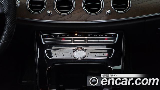 Mercedes-Benz E-Class (W213) E300 Exclusive 2018 — фото 37