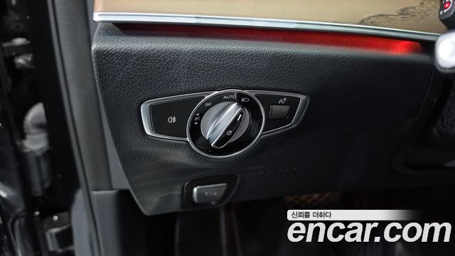 Mercedes-Benz E-Class (W213) E300 Exclusive 2018 — фото 40