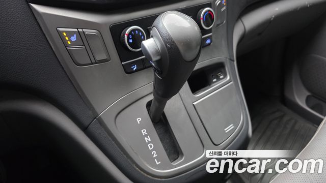 Hyundai Grand Starex Van 3-Seater LPi Smart 2018 — фото 9