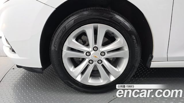 Chevrolet Cruze 1.4 Turbo LT Deluxe 2017 — фото 5