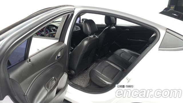 Chevrolet Cruze 1.4 Turbo LT Deluxe 2017 — фото 26