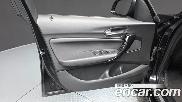 BMW 1 Series (F20) 118d Sport 5Door 2018 — фото 24