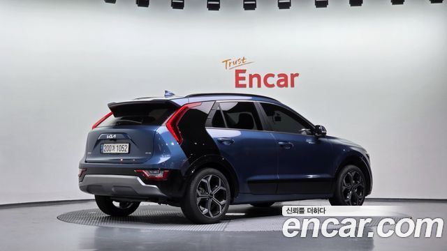 Kia Niro Signature 2022 — фото 2