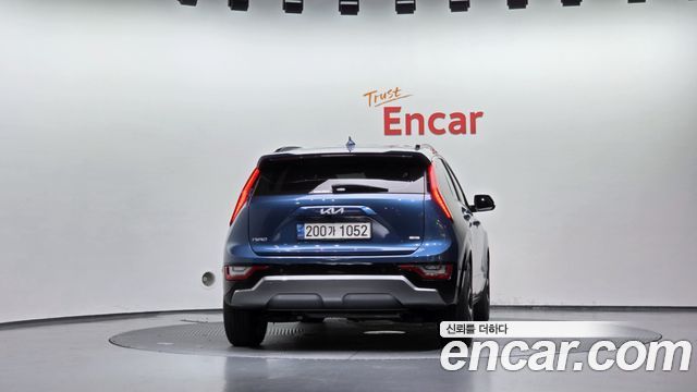 Kia Niro Signature 2022 — фото 4