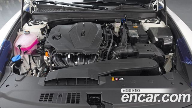 Hyundai Grandeur (GN7) 2.5 Gasoline  2WD Premium 2027 — фото 6