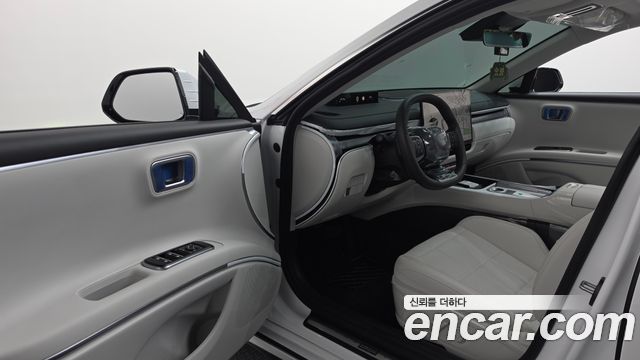 Hyundai Grandeur (GN7) 2.5 Gasoline  2WD Premium 2027 — фото 10