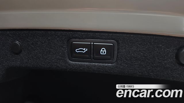 Hyundai Grandeur (GN7) 2.5 Gasoline  2WD Premium 2027 — фото 18