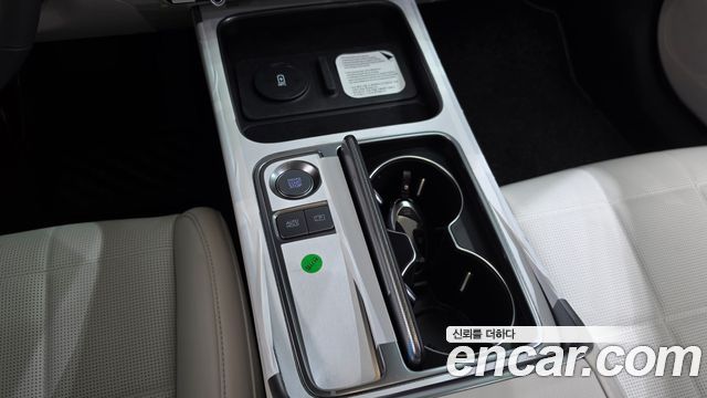 Hyundai Grandeur (GN7) 2.5 Gasoline  2WD Premium 2027 — фото 20