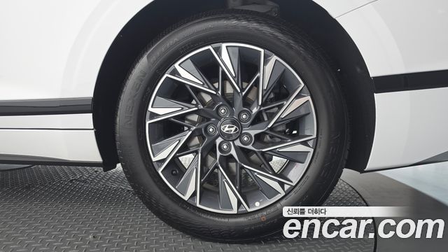 Hyundai Grandeur (GN7) 2.5 Gasoline  2WD Premium 2027 — фото 21