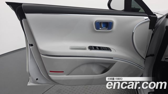 Hyundai Grandeur (GN7) 2.5 Gasoline  2WD Premium 2027 — фото 24