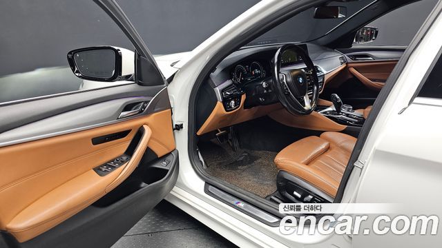 BMW 5 Series (G30) 520d xDrive M Sport Package 2018 — фото 10